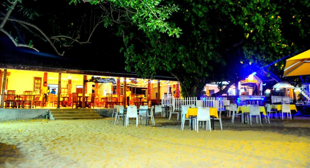 Happy Banana Hotel Unawatuna Exteriör bild