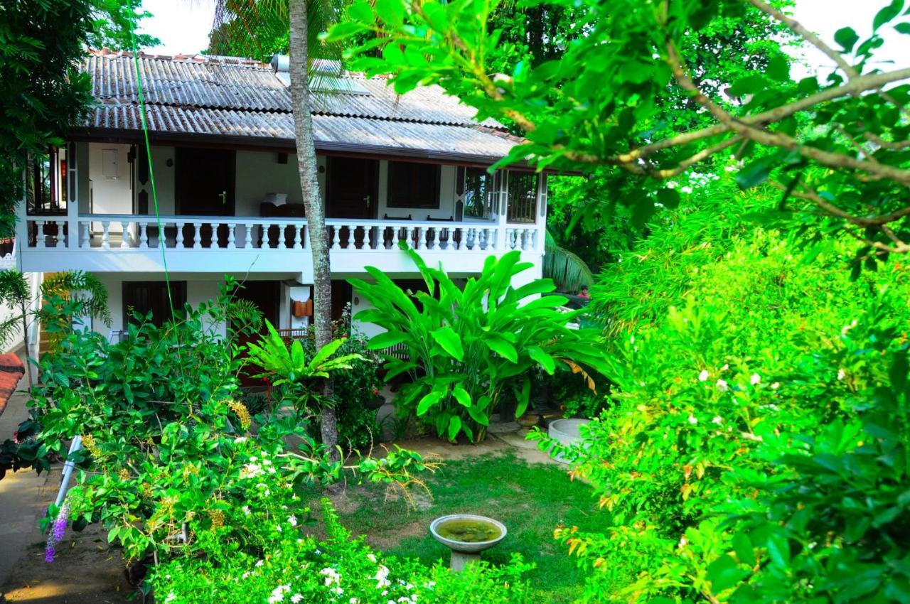 Happy Banana Hotel Unawatuna Exteriör bild